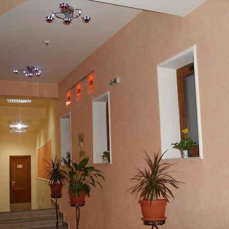 Hotel Lucy Star Клуж-Напока Экстерьер фото