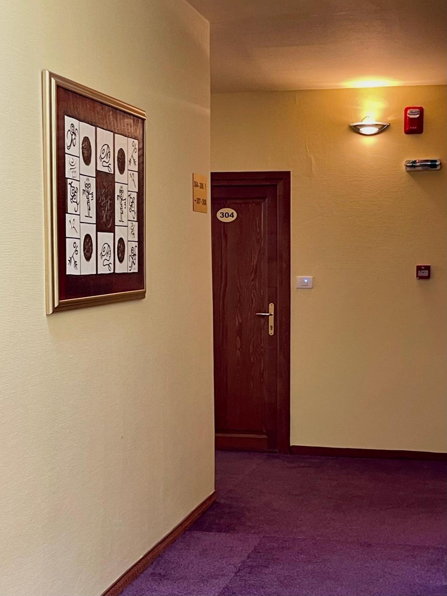 Hotel Lucy Star Клуж-Напока Экстерьер фото